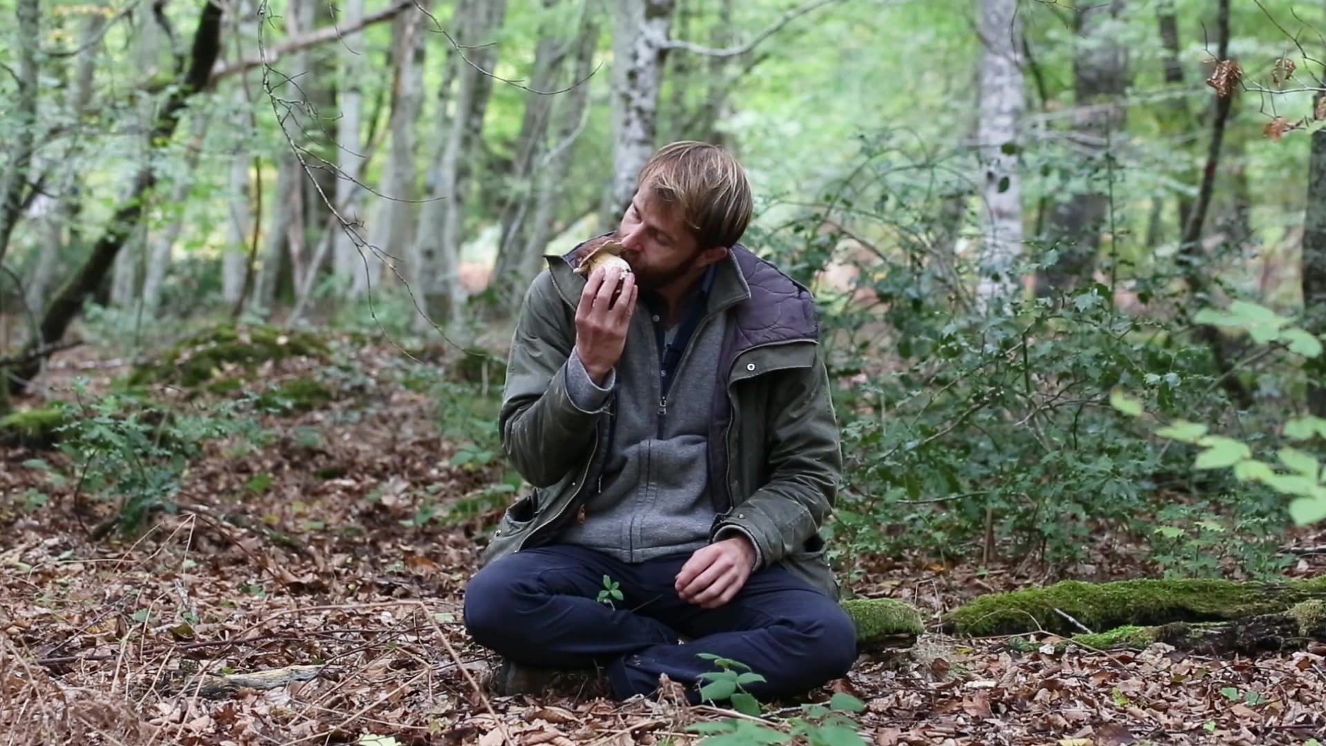 Photo de Christophe qui embrasse un champignon